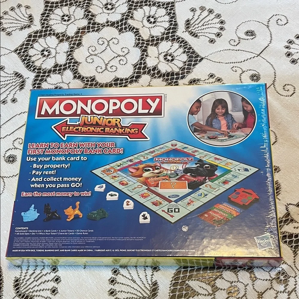 Hasbro Monopoly Junior Electronic Banking Board Gaming NIB